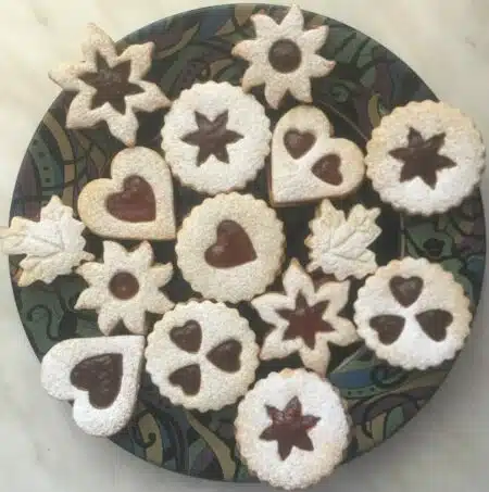 How To Make The Best Linzer Cookies