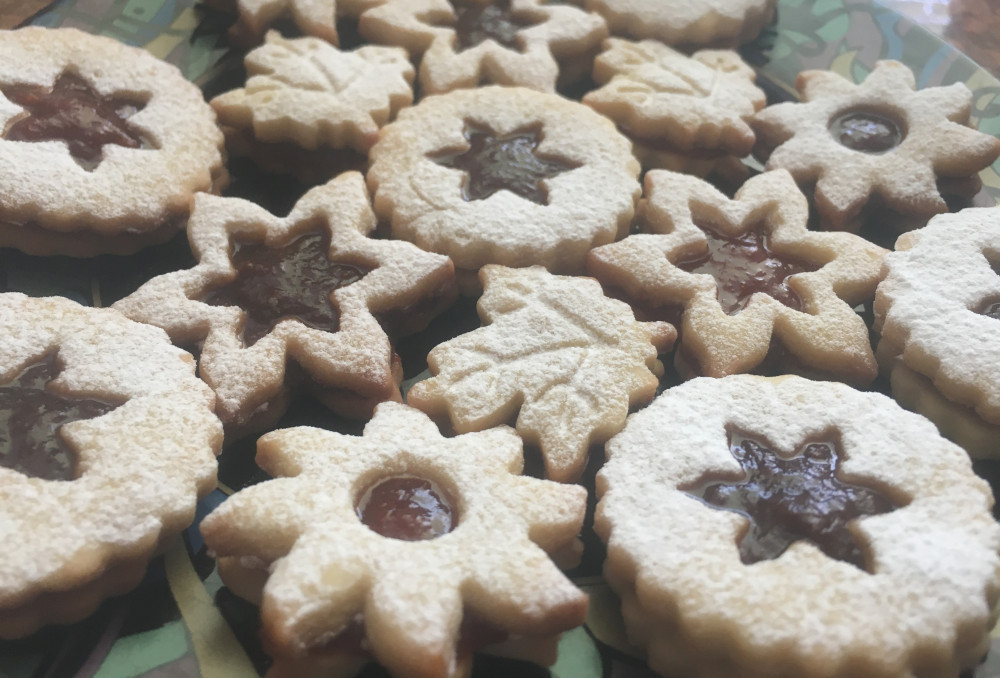 How To Make The Best Linzer Cookies 1