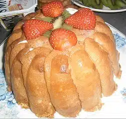 Charlotte cake with fruit
