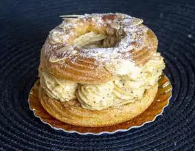 Paris-Brest cake
